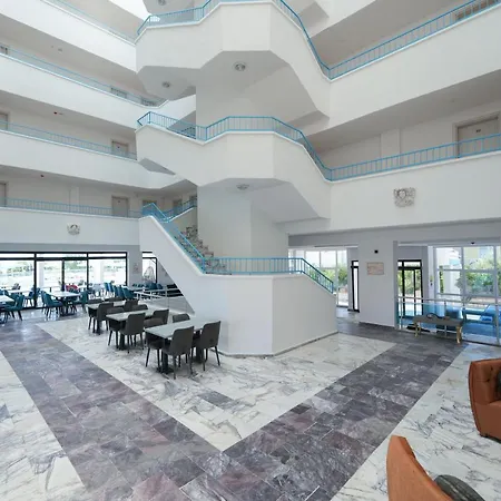 Safak Hotel 3*